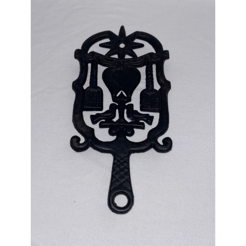 Wilton Cast Iron Vintage Trivet Hot Plate, Wall Hanging Ornate Heart Star